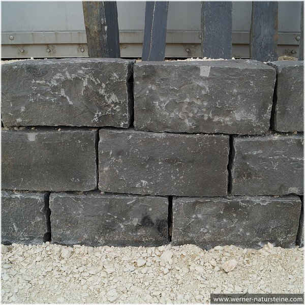 Basalt Mauersteine anthrazit