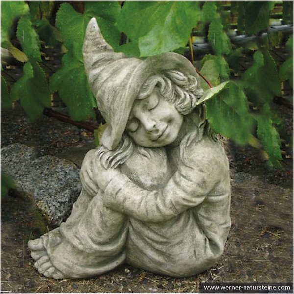 Steinguss - Gartenfigur "HAZEL" , die kleine Hexe